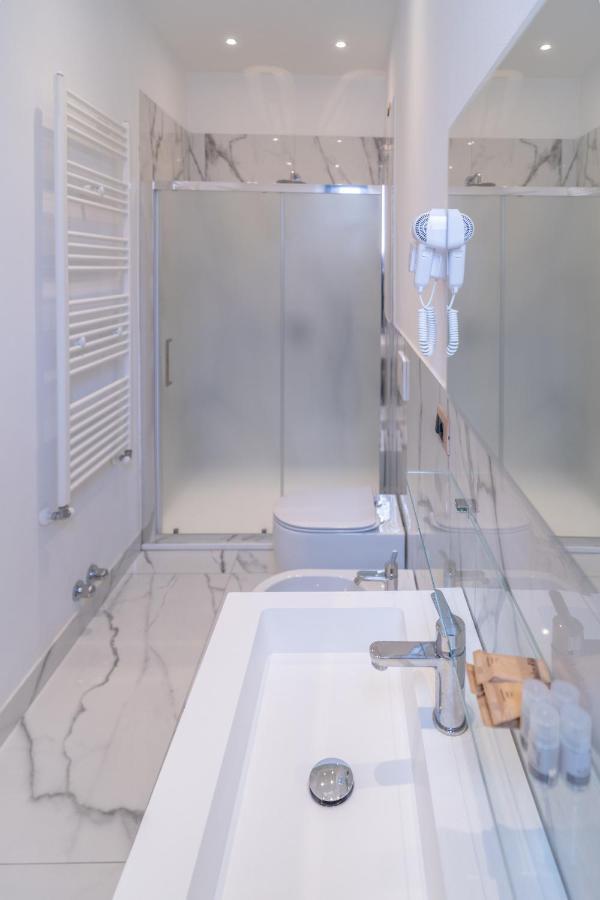 Hotel Globo Suite-Correnti Hotels San Remo Zewnętrze zdjęcie