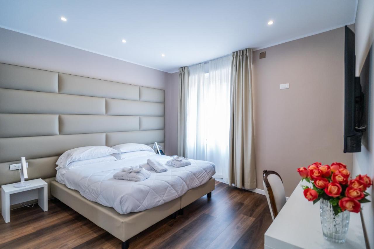 Hotel Globo Suite-Correnti Hotels San Remo Zewnętrze zdjęcie