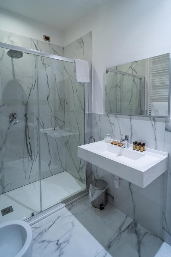 Hotel Globo Suite-Correnti Hotels San Remo Zewnętrze zdjęcie