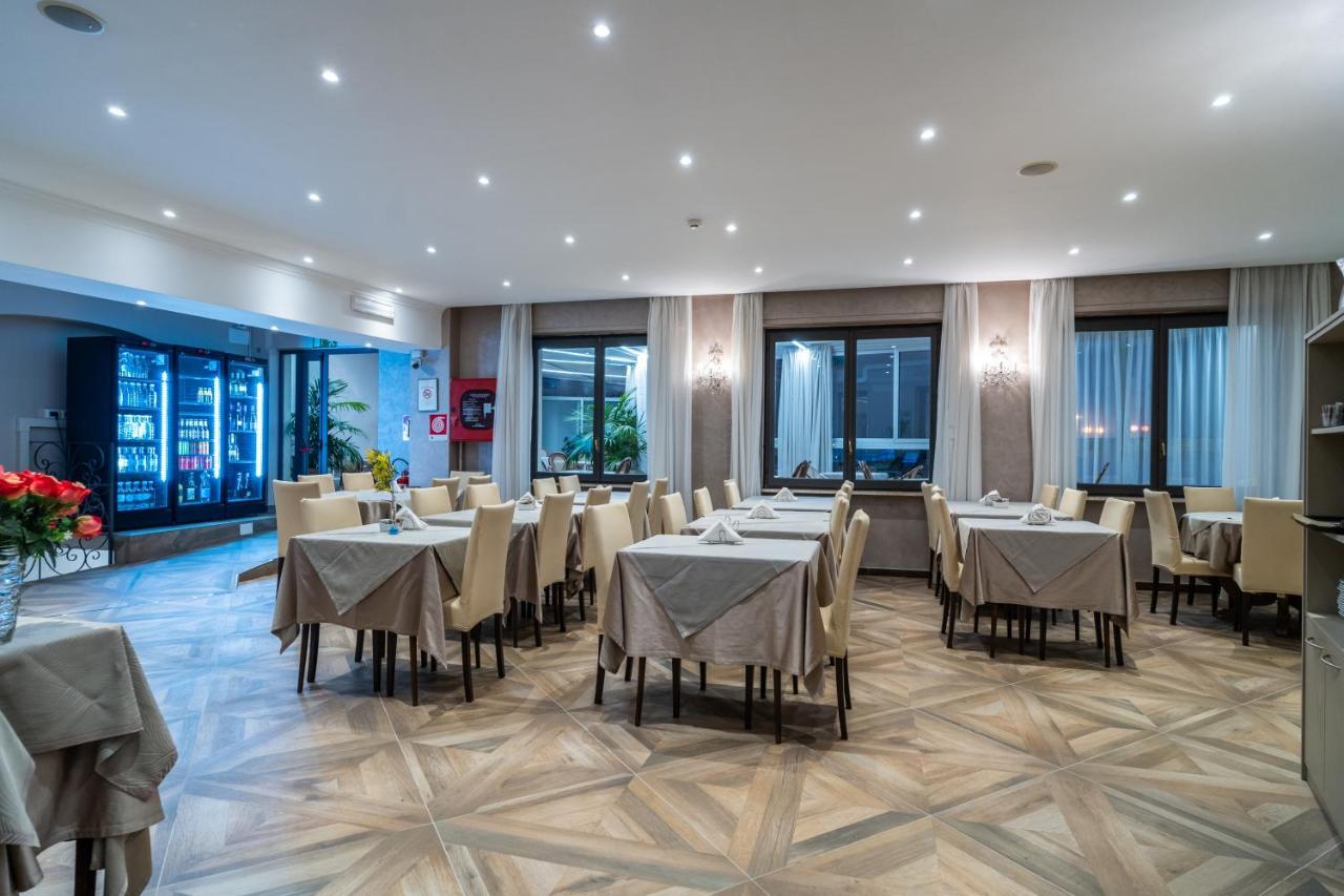 Hotel Globo Suite-Correnti Hotels San Remo Zewnętrze zdjęcie
