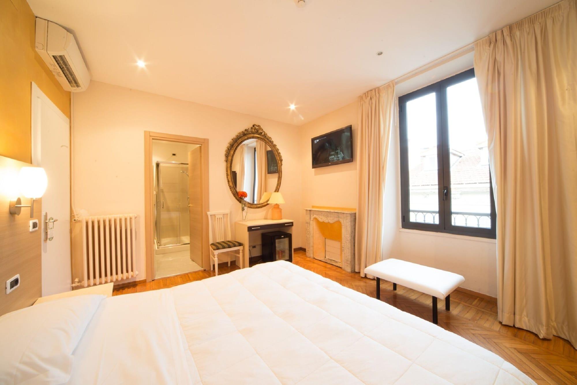 Hotel Globo Suite-Correnti Hotels San Remo Zewnętrze zdjęcie