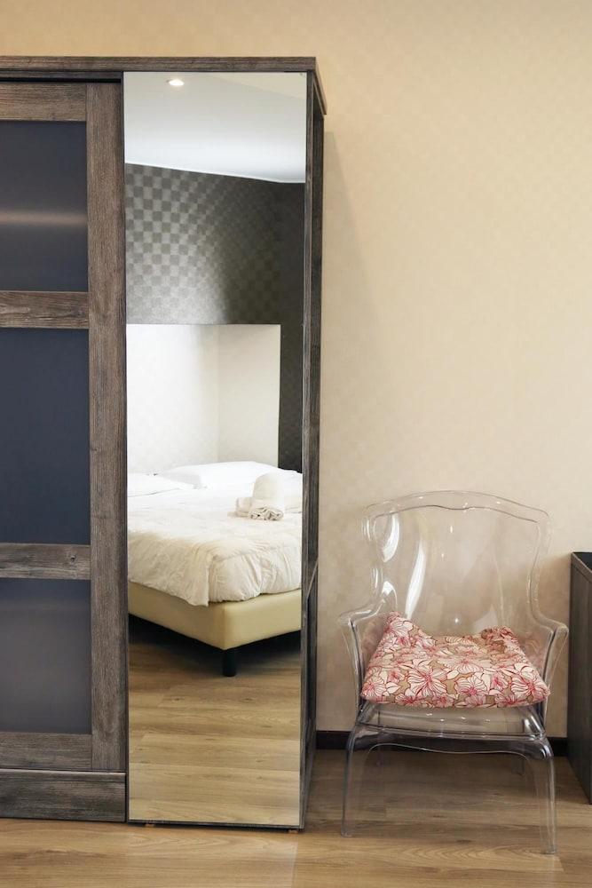 Hotel Globo Suite-Correnti Hotels San Remo Zewnętrze zdjęcie